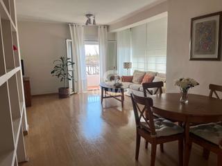 Location Appartement à Los Remedios. Les presentamos este estupendo piso en tablada, totalmente amueb