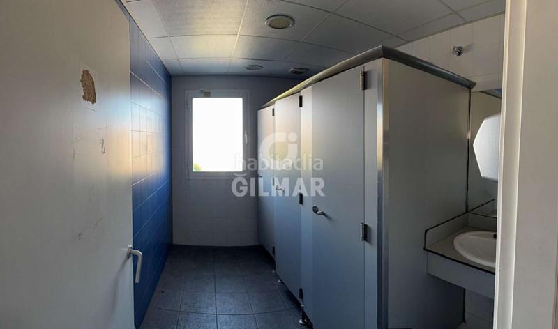 Foto 80f89713-3367-4873-bc9e-23aa17eefcc3. Rent business premise with heating in colores - entreparques Sevilla