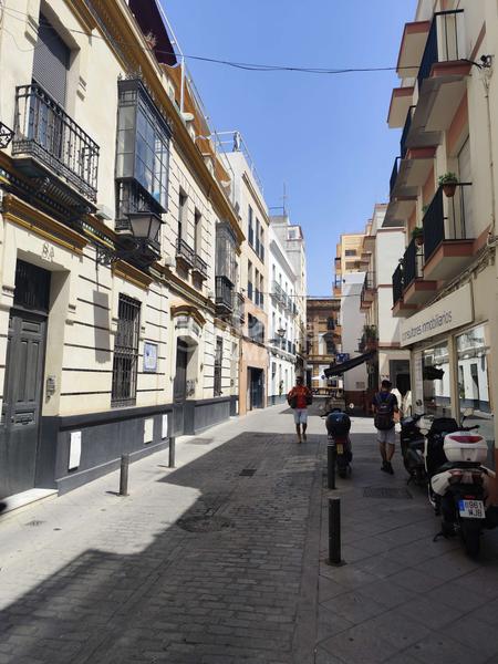 Foto d7e05ad9-66ce-4ce5-931d-fe6bba7fb5f0. Lloguer pis amb calefacció aparcament a Triana Casco Antiguo Sevilla