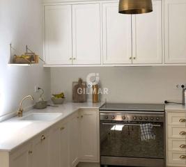 Lloguer Apartament a Triana Este. Les presentamos este estupendo apartamento en los remedios de 60