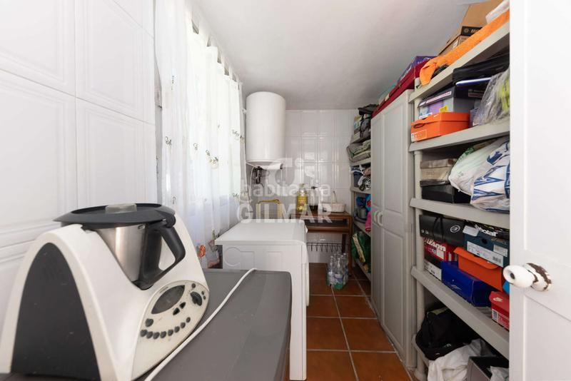 Foto 85a7a9bb-320c-42b1-b955-093690fd8402. Chalet avec chauffage parking piscine dans Oromana Alcalá de Guadaira