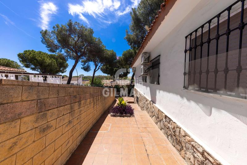 Foto d2a15eaf-c038-4e9c-96ca-4540174edba7. Chalet avec chauffage parking piscine dans Oromana Alcalá de Guadaira
