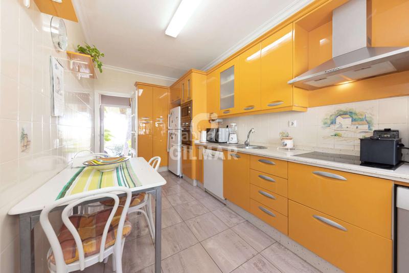 Foto 4762d5ba-370a-44a0-8083-daa96ed8cd69. Chalet con riscaldamento parcheggio piscina in Oromana Alcalá de Guadaira