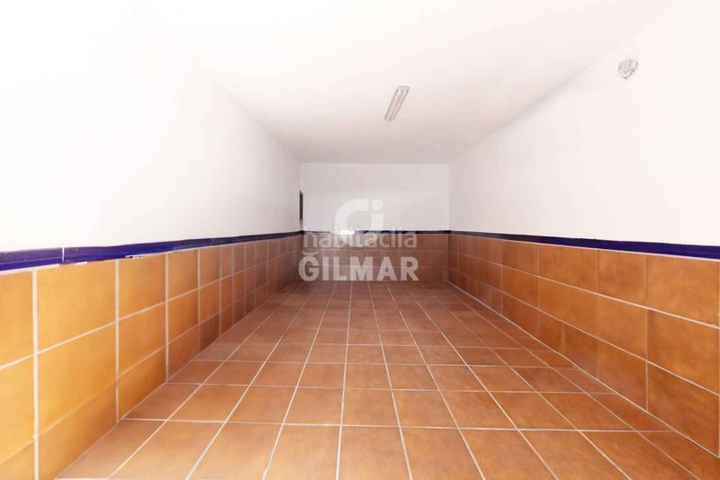 Foto 8d86f7b8-54e3-4398-9f96-e0a187885274. Chalet con riscaldamento parcheggio piscina in Oromana Alcalá de Guadaira