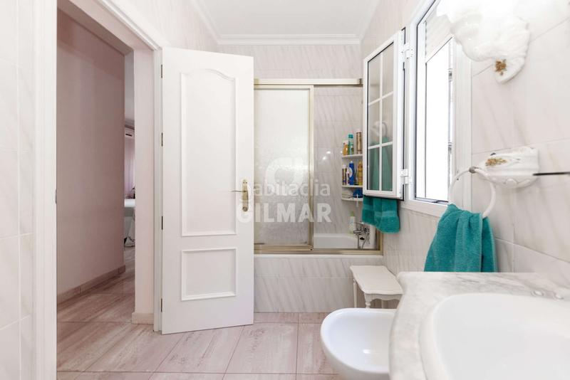 Foto b888ff82-3e4d-4c4a-aa73-e2269da00a37. Chalet con riscaldamento parcheggio piscina in Oromana Alcalá de Guadaira