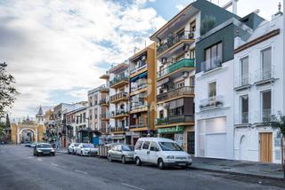 Tríplex en Doctor Barraquer - G. Renfe - Policlínico. Vive rodeado de historia pisos de obra nueva en edificio tendido