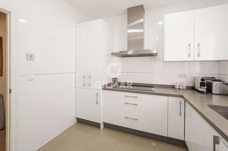 Foto a47a545f-802c-4eb3-923b-8c66dfbec5ad. Etagenwohnung mit heizung in La Calzada - La Florida Sevilla