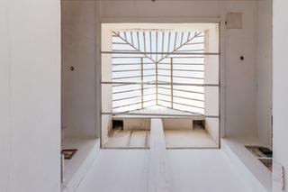 Casa adossada a San Lorenzo. Se presenta en pleno centro de sevilla, un chalet adosado que co