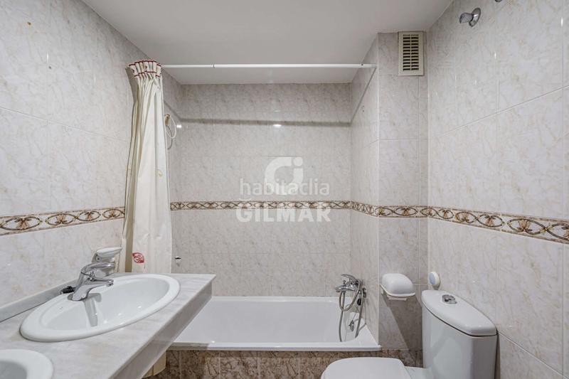 Foto 9419c651-db1f-4a35-a441-d48ee6fdcf7e. Piso esta vivienda singular, ubicada a escasos pasos de la emblemática plaza de la encarnación, cuenta con dos dormitorios y dos baños. en Sevilla