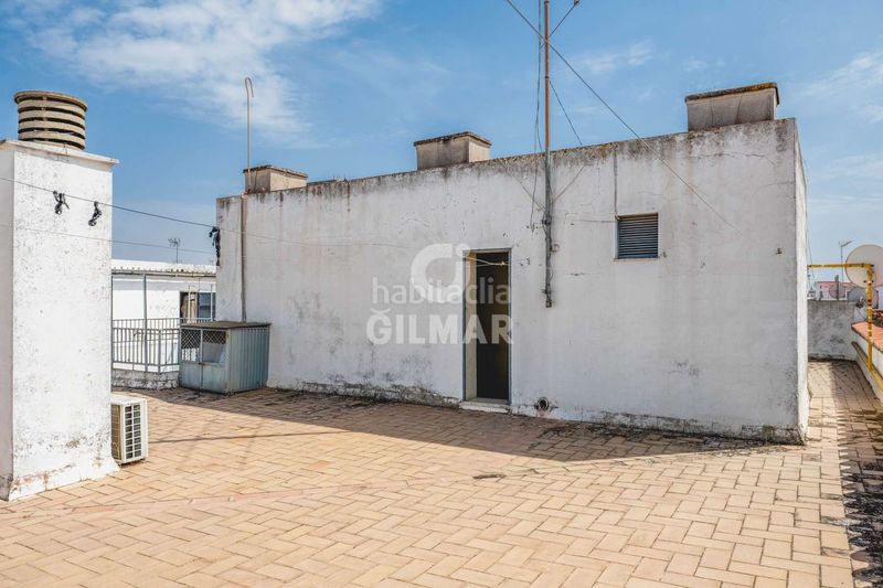 Foto 039438a4-efce-4b52-8057-9267eacfd548. Pis amb calefacció aparcament a San Bartolomé Sevilla