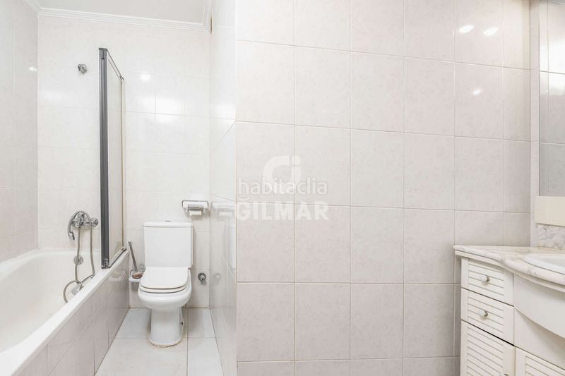 Foto 5851a182-28fb-4fa3-bb1a-c8820c0966b9. Pis amb calefacció aparcament a San Bartolomé Sevilla