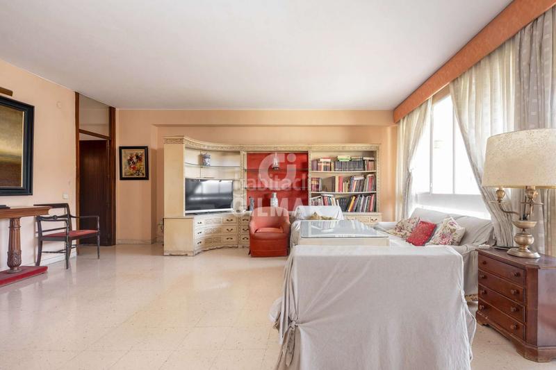 Foto f8c9e146-5625-4175-bcb2-f8ab40f2781a. Appartement avec chauffage parking dans San Bartolomé Sevilla