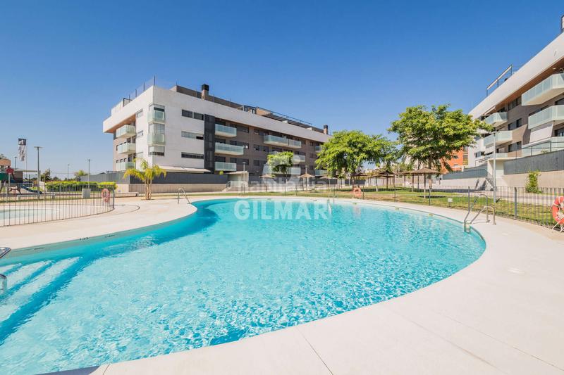 Foto 7d592505-09df-4cd6-85c9-74799d7ee905. Attique avec chauffage parking piscine dans Nuevo Bulevar Mairena del Aljarafe