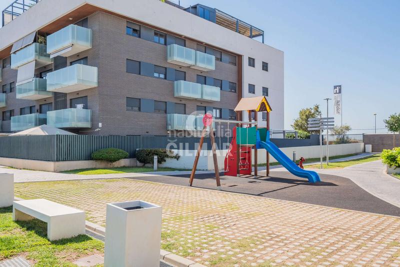 Foto 7ee04974-d354-42d4-ad5b-3e04b6d491e3. Attique avec chauffage parking piscine dans Nuevo Bulevar Mairena del Aljarafe