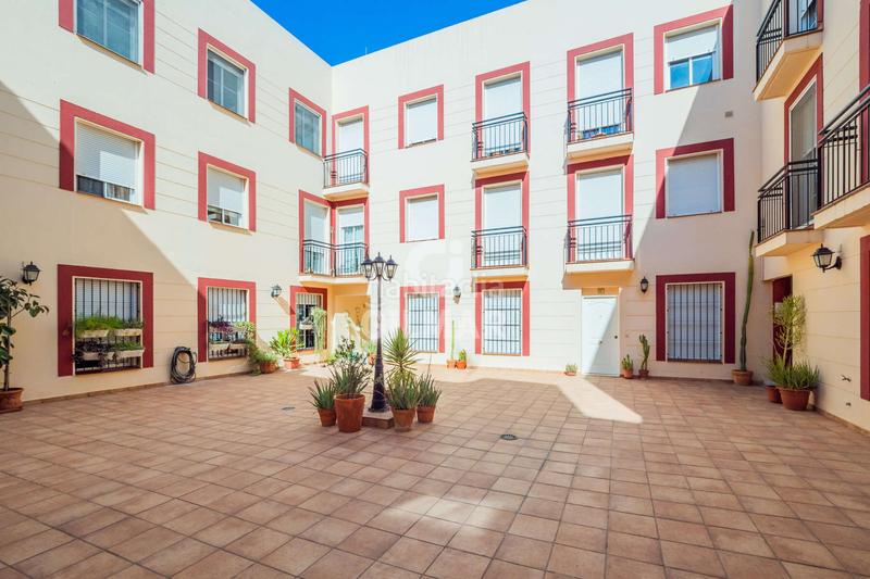 Foto c801719c-9bb2-45ae-b52b-58ff719e52e2. Dachwohnung mit heizung in Doctor Barraquer - G. Renfe - Policlínico Sevilla