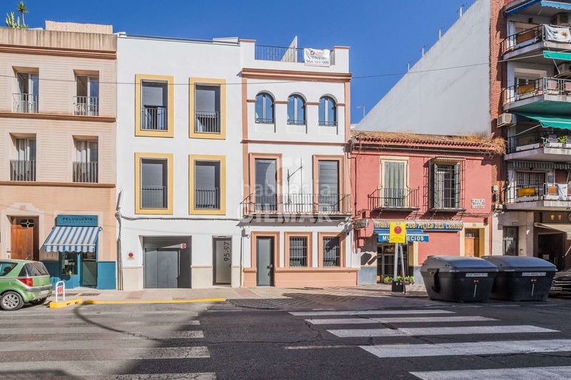 Foto 5c9d6861-7e12-48ac-9786-7c98f1bee66a. Àtic amb calefacció aparcament piscina a Triana Este Sevilla