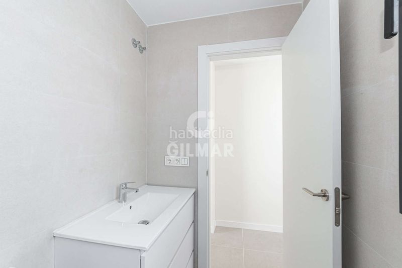 Foto c9d8e2c8-1c4e-4d8e-876a-42c0bb8a1271. Àtic amb calefacció aparcament piscina a Triana Este Sevilla