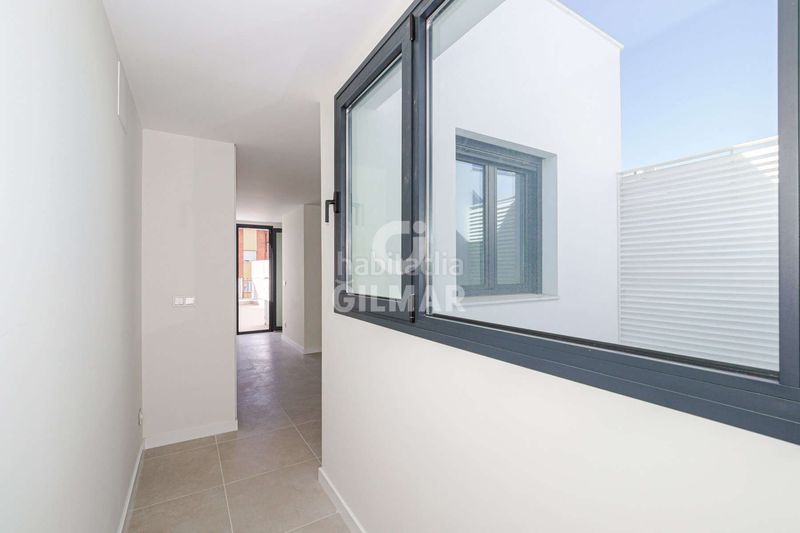 Foto f0f26c5f-253c-491f-b779-262086390de8. Àtic amb calefacció aparcament piscina a Triana Este Sevilla