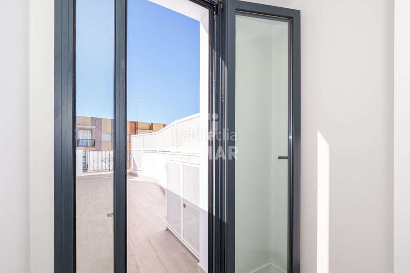 Foto 7198838f-aef4-4741-8f67-71ea374fbe41. Dachwohnung mit heizung parking pool in Triana Este Sevilla