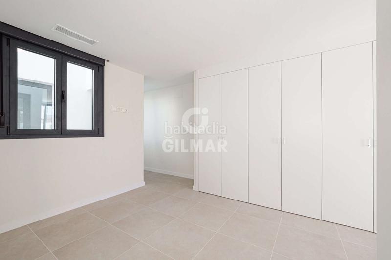 Foto 861fdb09-1218-41d3-91a8-ab9576f8fc60. Dachwohnung mit heizung parking pool in Triana Este Sevilla