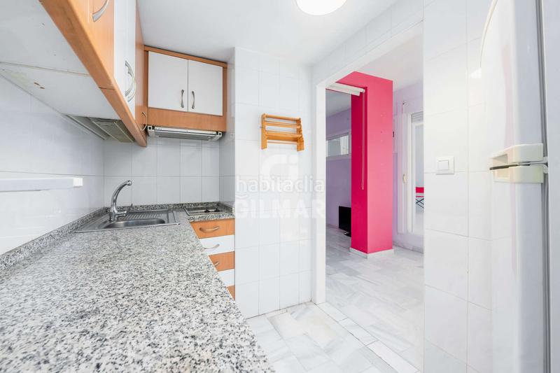 Foto 61e8a8b5-106b-4c65-8fa3-0293643d2df6. Dúplex descubre este dúplex ubicado en la codiciada zona de buhaira, . con una superficie construida de 94 m, esta vivienda com en Sevilla