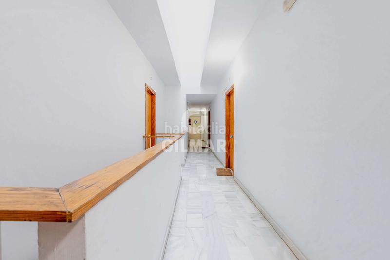 Foto a955d220-f918-484b-b6dc-49810d567b46. Dúplex descubre este dúplex ubicado en la codiciada zona de buhaira, . con una superficie construida de 94 m, esta vivienda com en Sevilla