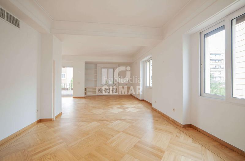 Foto 1478fd42-fbbf-4c1d-b9c7-641a6b2f46be. Rent flat with heating in Parque María Luisa -Giralda Sur Sevilla