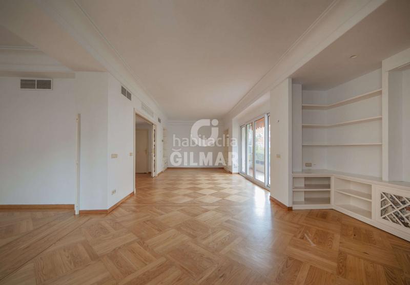 Foto b05f0c68-b008-4b2f-b077-504f33a23bd1. Rent flat with heating in Parque María Luisa -Giralda Sur Sevilla