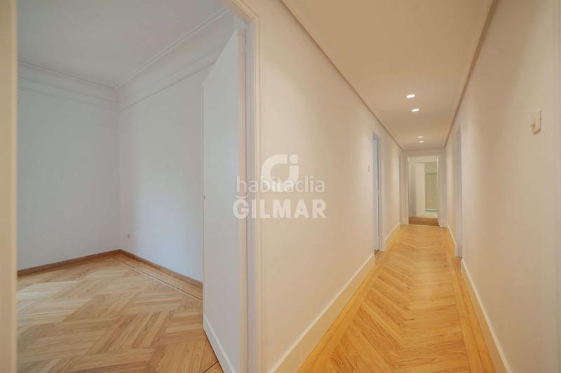 Foto f26e8194-5b45-4804-b318-9888224cc5ea. Rent flat with heating in Parque María Luisa -Giralda Sur Sevilla