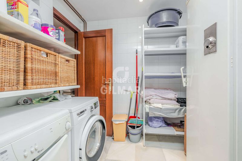 Foto fabf0f5a-fd1c-41ba-a3df-b601812705dc. Casa aparellada amb calefacció piscina a Gelves