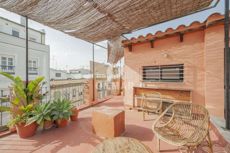 Foto 56813389-2d05-49f0-9c66-e1e6b4f1c964. Casa aparellada amb calefacció a Feria Sevilla