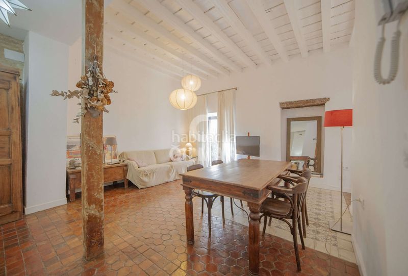 Foto 92890feb-9c02-4970-9ff4-f45b7f8f6ab6. Casa aparellada amb calefacció a Feria Sevilla