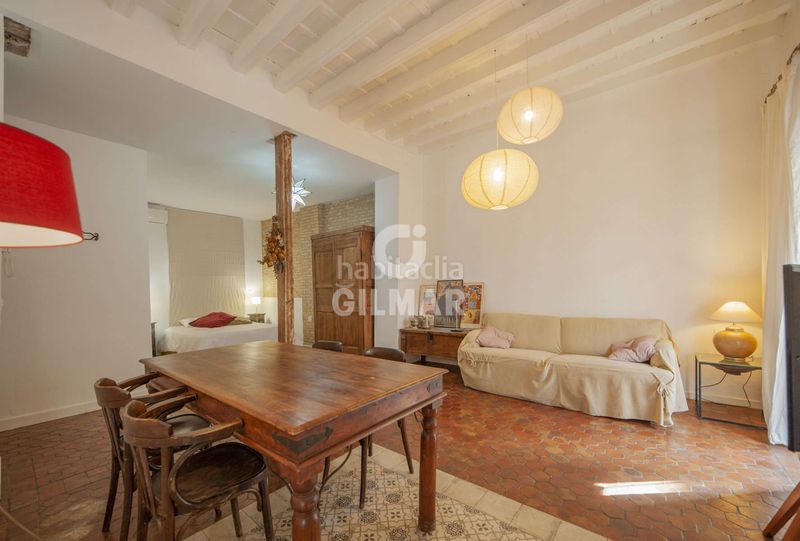 Foto d3b1e3be-6817-4e7b-abf1-2d1d6d9a6b58. Casa aparellada amb calefacció a Feria Sevilla
