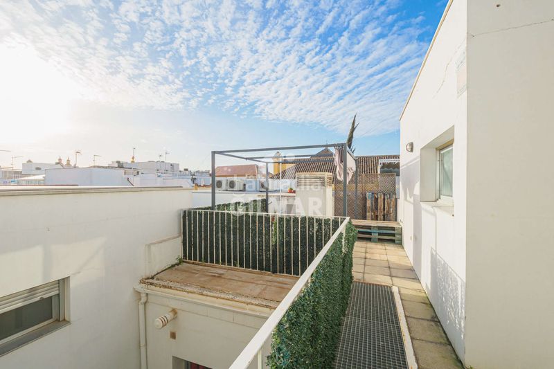 Foto 593d3ab1-0fb9-42f1-b34a-16e8a20d4e85. Dúplex amb calefacció aparcament a Santa Catalina Sevilla