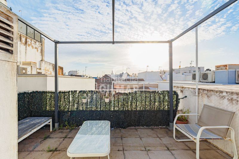 Foto 9a78b0e7-0a4d-48fb-891e-a3cfcd0b895d. Dúplex amb calefacció aparcament a Santa Catalina Sevilla