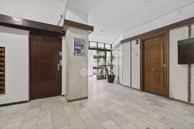 Foto 3d6da923-04fc-4a83-93e1-3c6c2ad2e495. Pis amb calefacció aparcament a Los Remedios Sevilla