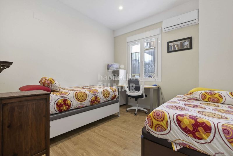 Foto 4bbc874a-66a3-4aee-8489-720b2e05bdf6. Pis amb calefacció aparcament a Los Remedios Sevilla