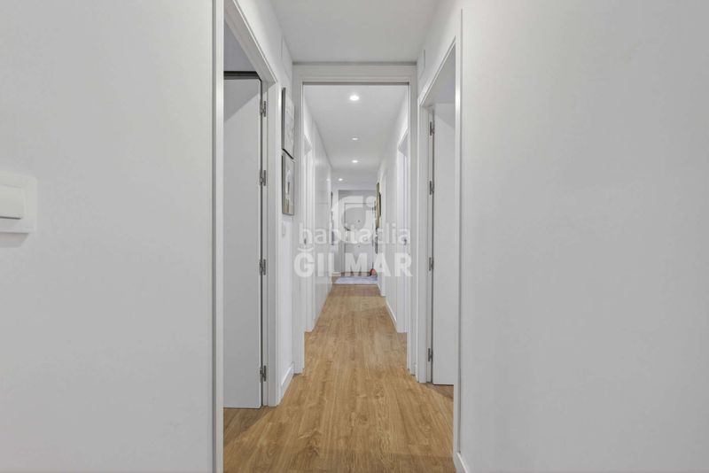 Foto 80a8df67-4890-48ce-998f-4fa340f042ee. Pis amb calefacció aparcament a Los Remedios Sevilla