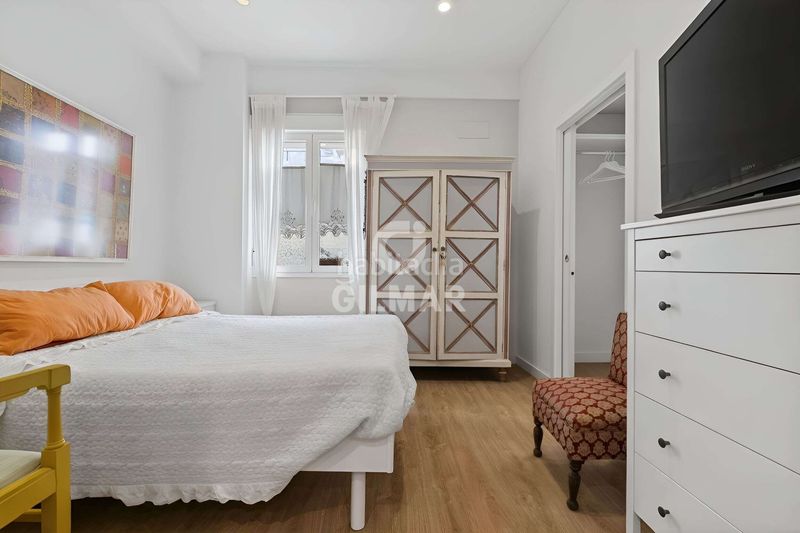 Foto 8fb5c092-0408-4b9a-b951-2026419d4844. Pis amb calefacció aparcament a Los Remedios Sevilla