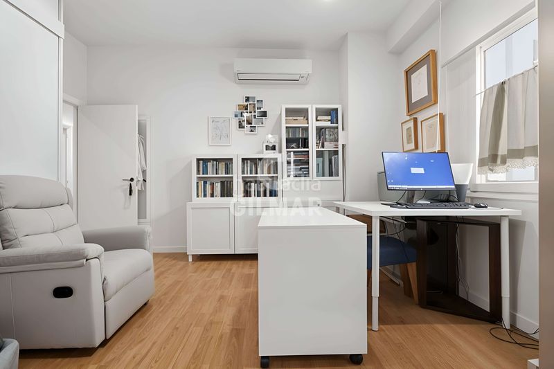 Foto eee4217e-ff21-44ae-98f5-361137a706a1. Pis amb calefacció aparcament a Los Remedios Sevilla