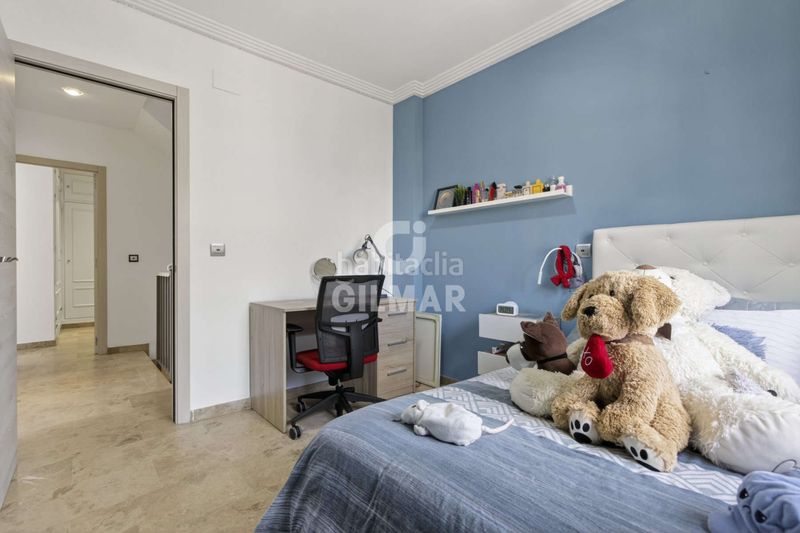 Foto 0468c40d-ddf6-40c3-ac22-c32d5447c22e. Casa aparellada amb calefacció aparcament a Avenida de Europa Montequinto
