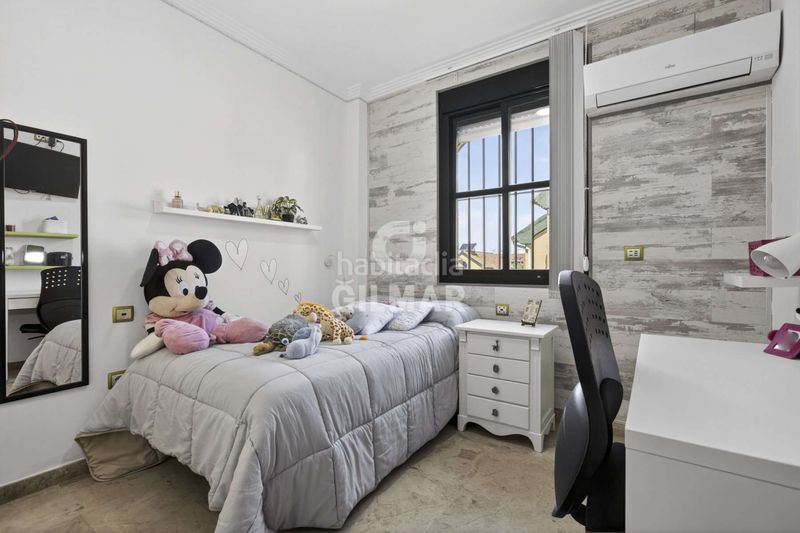 Foto fe62bd9a-e951-4e81-bd70-cea35a65c372. Casa aparellada amb calefacció aparcament a Avenida de Europa Montequinto