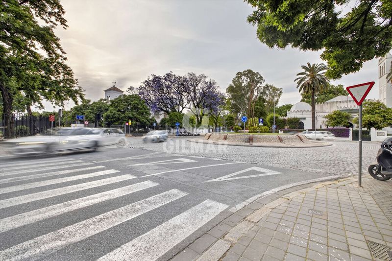 Foto 44a5ba3d-d510-4634-a56b-883bac82992d. Pis amb calefacció a sector sur - la palmera - reina mercedes Sevilla