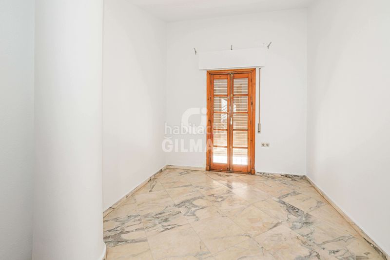 Foto f3d4fe23-05a5-4eb9-bdd2-1c29ad8e5e6b. Casa adossada a Santa Catalina Sevilla