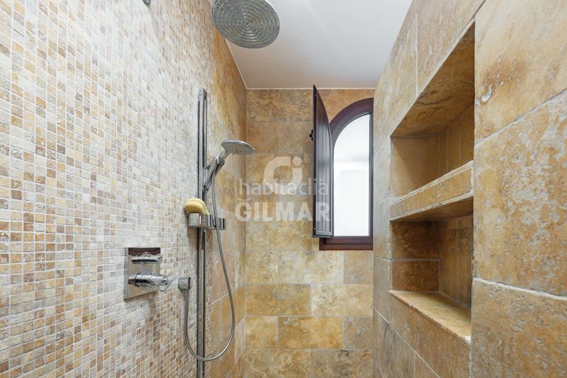 Foto 117d8d9f-2b06-4700-9e75-f0076343b4dc. Xalet amb calefacció aparcament piscina a Condequinto Montequinto