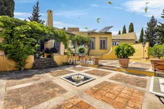Chalet à Santa Eufemia. Descubre esta excepcional propiedad un chalet independiente ubic