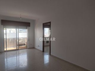 Affitto Appartamento in La Calzada - La Florida. Se presenta este estupendo piso en nervión de 100 m, 3 dormitori
