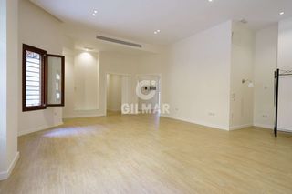 Location Appartement à Triana Casco Antiguo. Les presentamos este estupendo piso en triana sevilla de 155 m,