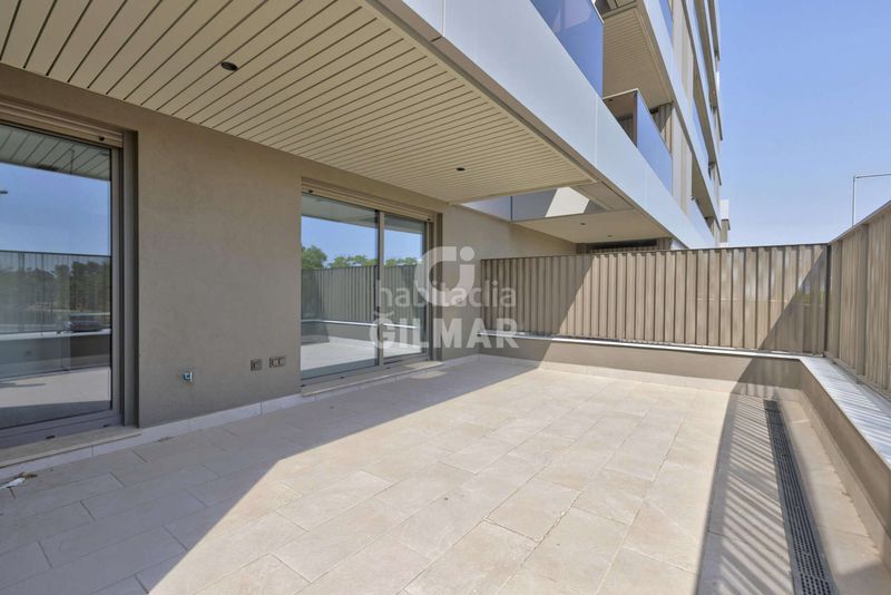 Foto 1f5af4ab-2661-42f5-ab88-dfcda0d619c8. Planta baixa amb calefacció aparcament piscina a Tomares