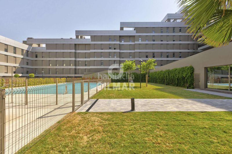 Foto de3996f0-9971-4bdf-bcd1-38fd58afb61e. Planta baixa amb calefacció aparcament piscina a Tomares